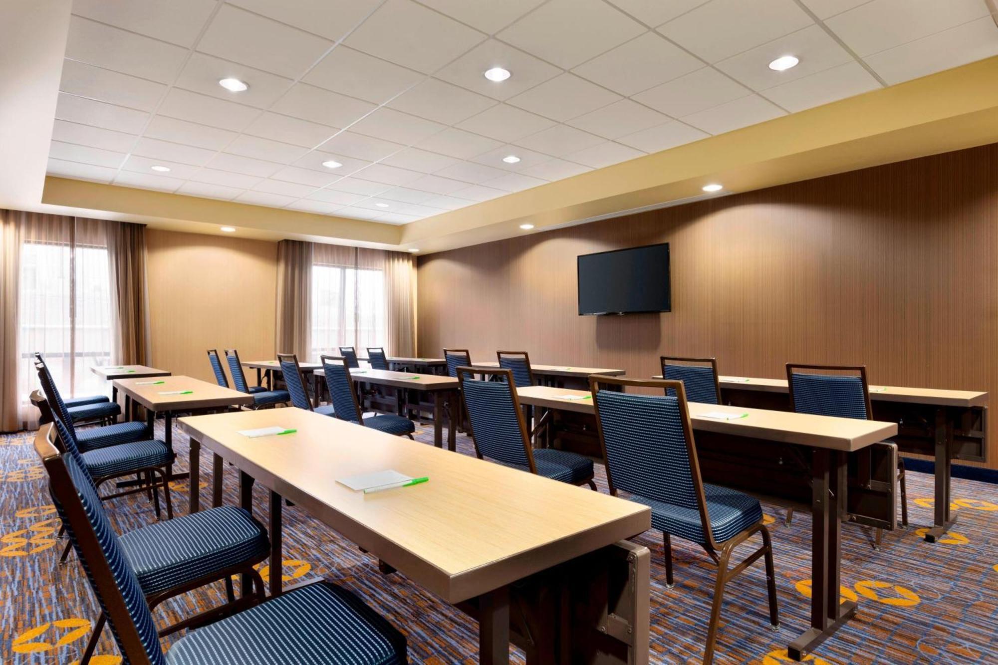 Courtyard By Marriott Stafford Quantico Hotel Triangle Exterior photo