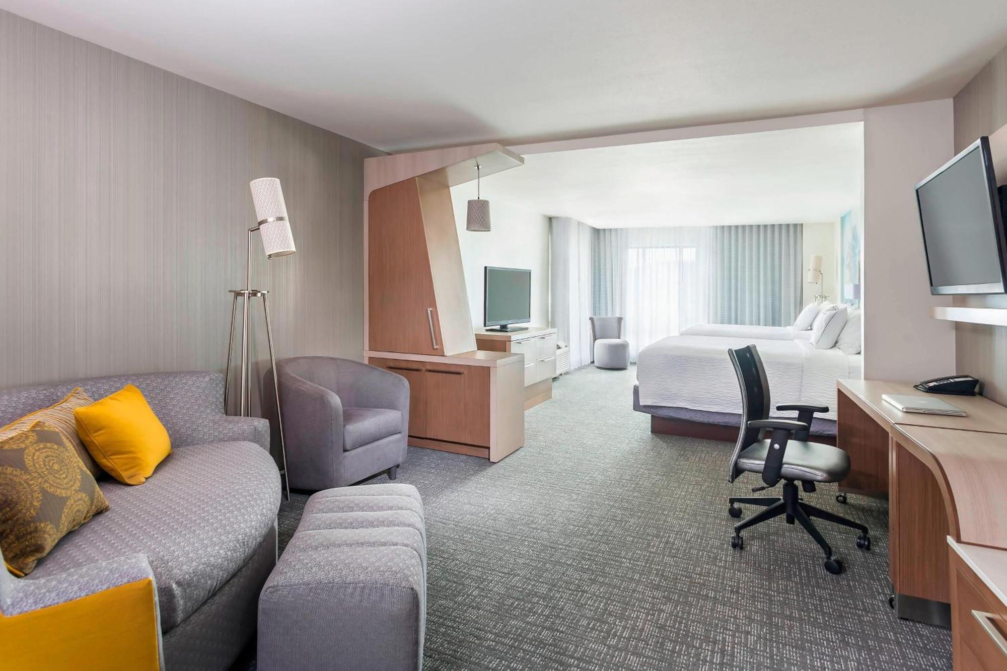 Courtyard By Marriott Stafford Quantico Hotel Triangle Exterior photo
