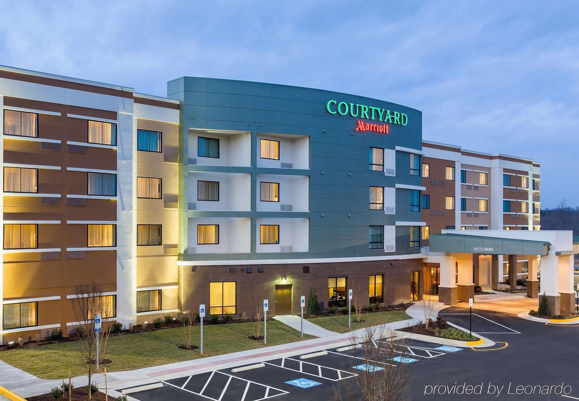 Courtyard By Marriott Stafford Quantico Hotel Triangle Exterior photo